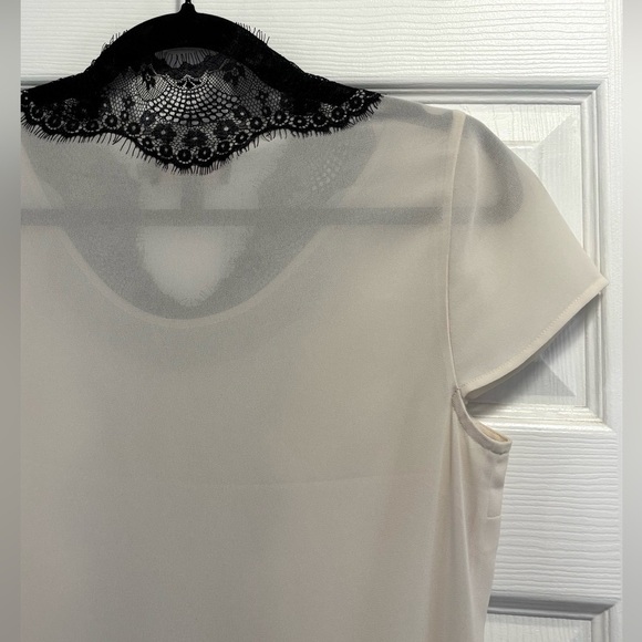 Ted Baker Blouse Sheer Cream with Black Lace Detail Cap Sleeves Ted Size 1 US 4 - Picture 7 of 9